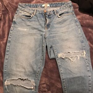 forever 21 mom  jeans  w/ ripped knees